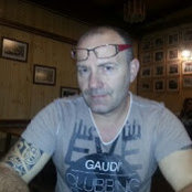 Foto von Adrian Labi