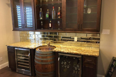 Example of a classic home bar design