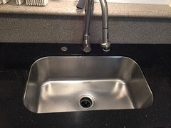 1 or 2 bowl kitchen sink Dawn removable divider--gimick or great idea?