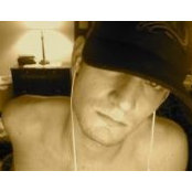 Dustin Molinaros foto