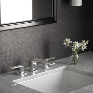 Minimalist bathroom photo in Milwaukee