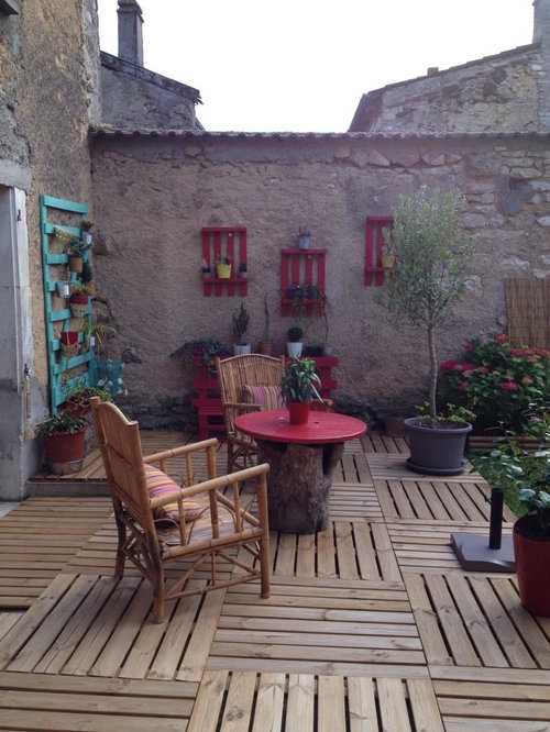 Farmhouse Deck Design Ideas, Remodels & Photos