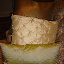 Upholstery - Decorative Pillows