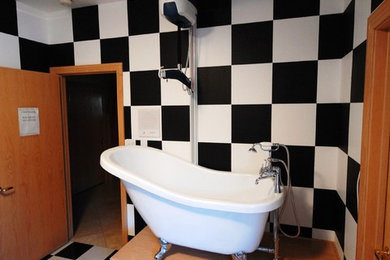 Bathroom - eclectic bathroom idea in Las Vegas