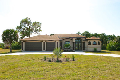 Inspiration for a contemporary exterior home remodel in Miami