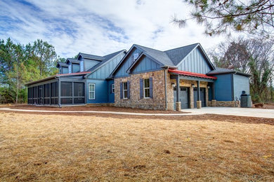 Inspiration for a craftsman exterior home remodel in Other