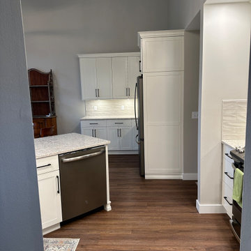 Showplace EVO Pendleton Kitchen in Soft Cream
