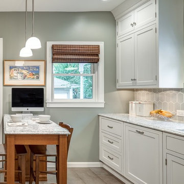 Showplace Concord White + Quartersawn Oak - Oakwood OH