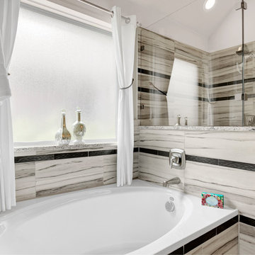 Dallas, Texas | Gateway Parks - Premier Palm Owner's Bathroom