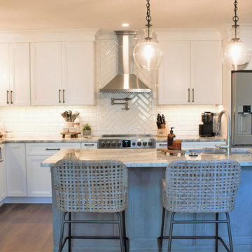 Fabuwood Onyx Kitchen by Lauren