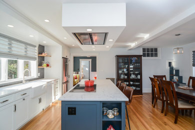 Kitchen - contemporary kitchen idea in Boston