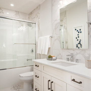 Oxford White LQ-21704 Shaker Vanity for a Elegant Bathroom