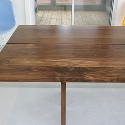 Walnut dining table - Products