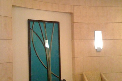 Example of a minimalist entryway design in New York