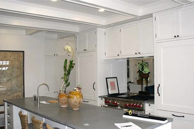 Example of a transitional kitchen design in San Francisco