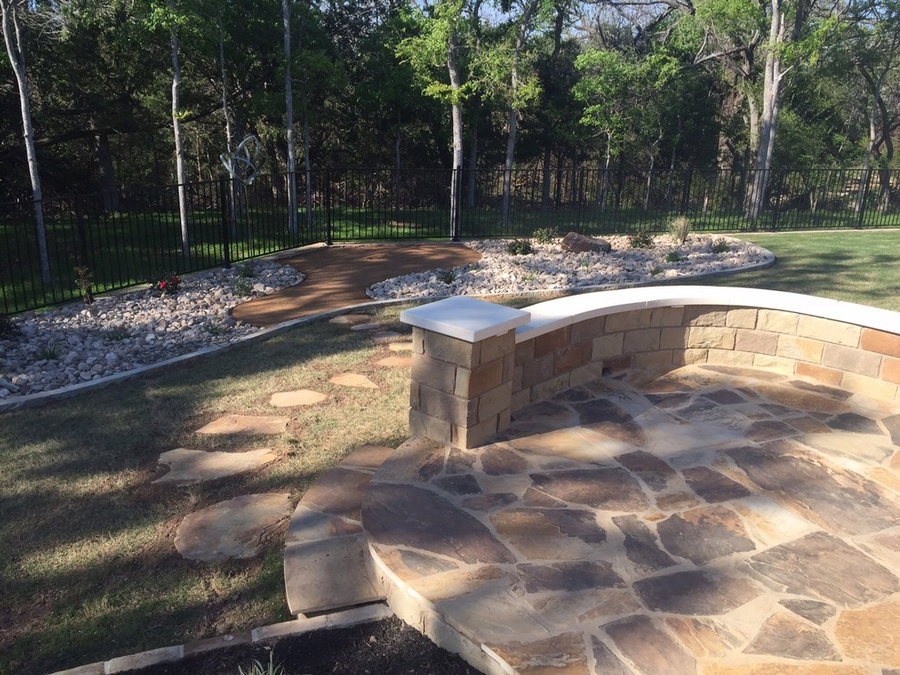 Flagstone patio & Xeriscape bed w/ decomposed granite