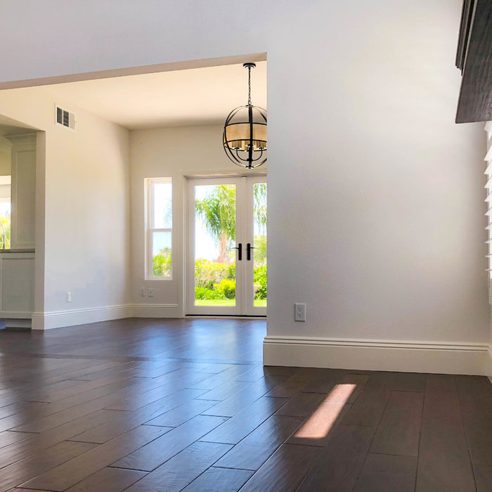 Malibu, CA - Complete Home Remodel / Great room looking into Dinning room to back patio area.