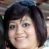 Puja Guptas foto