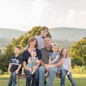 Sandy Vallie's photo