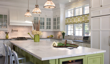 9 Kitchen Islands That Look Gorgeous in Green