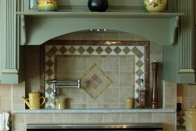 Farmhouse kitchen photo in Portland Maine