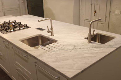Ispirazione per una cucina design