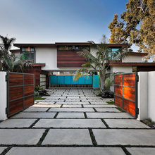 Front Yard / Driveway