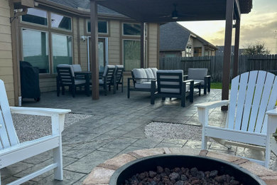 Minimalist patio photo in Houston
