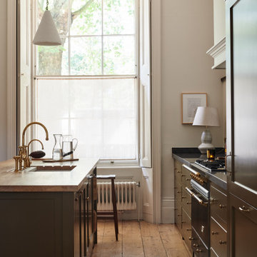 The Regent's Park Kitchen by deVOL