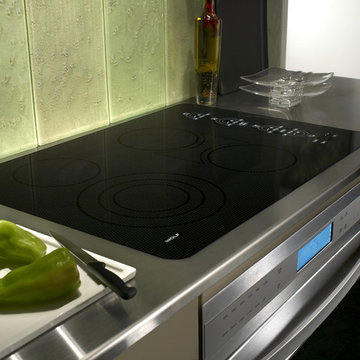 Wolf 30" Smoothtop Electric Cooktop, Black| CT30ES