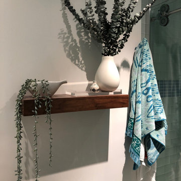 Main bathroom, midcentury modern home