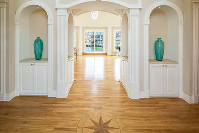 Transitional entryway photo in New York