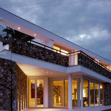 villa B.