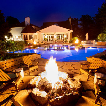 Barrington Hills, IL Freeform Perimeter Overflow with Perimeter Overflow Hot Tub