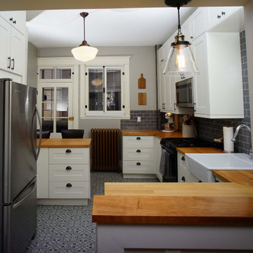 When a bad kitchen island happens to good people...they go peninsula