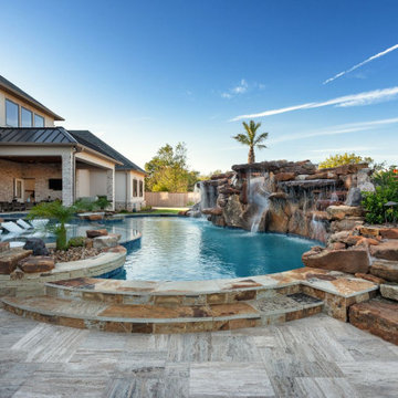 Swimming Pools & Out dooor Living