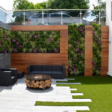 Lakehouse Courtyard