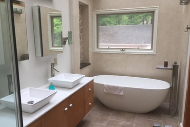 Example of a trendy bathroom design in DC Metro