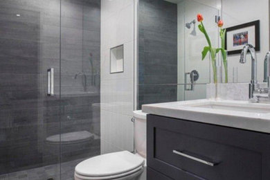 Inspiration for a bathroom remodel in Los Angeles
