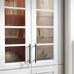 KraftMaid: Vista Mullion with Bistro Glass - Kitchen Cabinetry
