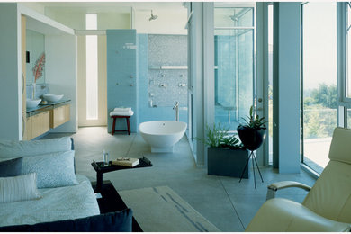 Inspiration for a contemporary bathroom remodel in San Francisco