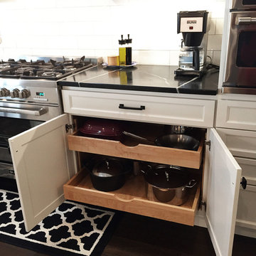 Black & White Transitional Kitchen