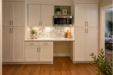 Kitchen - transitional kitchen idea in Atlanta