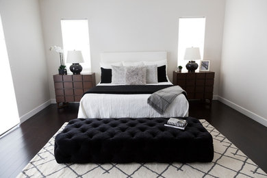 This is an example of a modern bedroom in Sacramento.