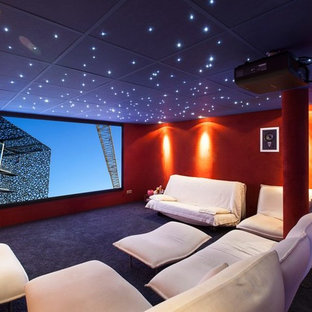 Trendy home theater photo in Grenoble