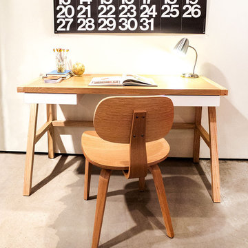 Finch Desk, Gus