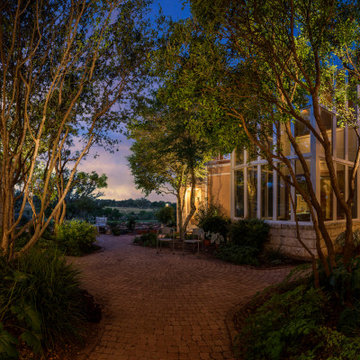 The Hill Country Solar Courtyard - Courtyard