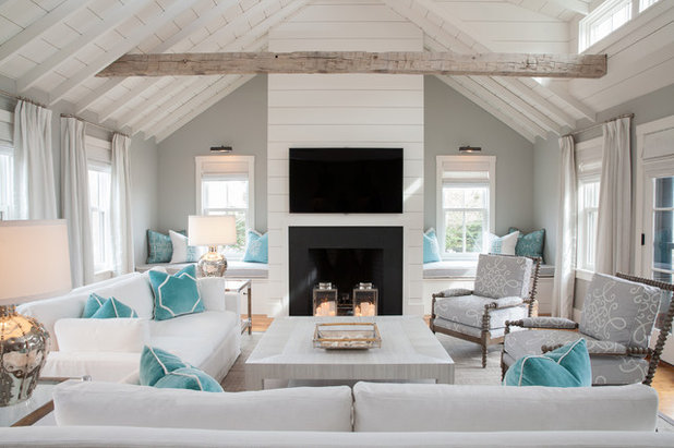 Морской Гостиная by Carolyn Thayer interiors