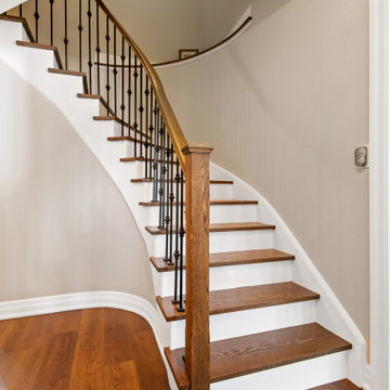 Mississauga Open Concept Main Floor