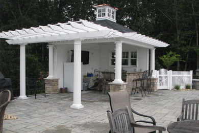 Inspiration for a timeless patio remodel in New York